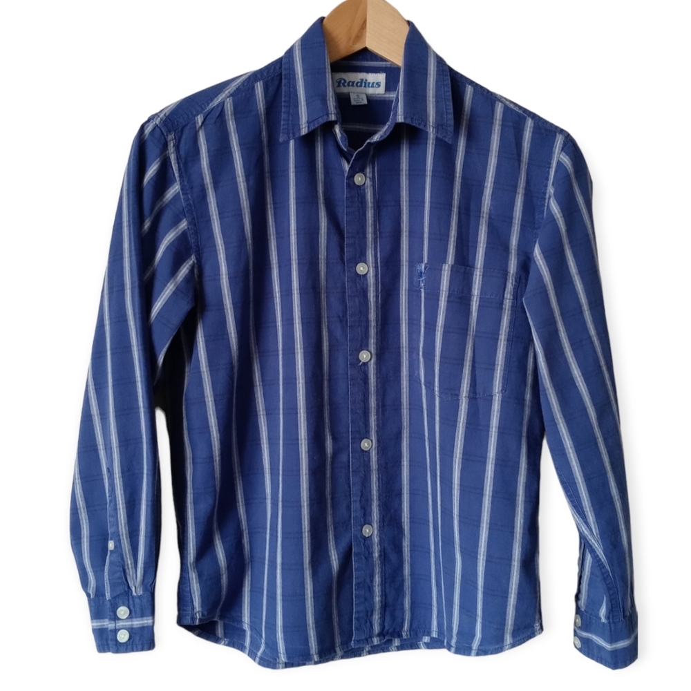 RADIUS BOYS BLUE GRAY BLACK PLAID LONG SLEEVE BUTTON DOWN SHIRT. SIZE S